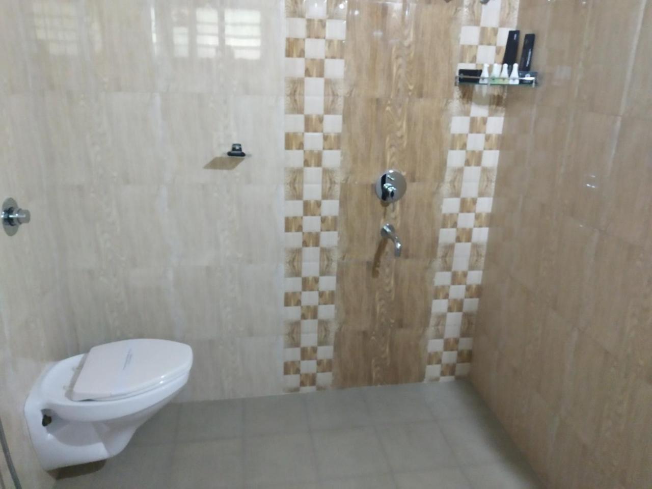 Shoolin Resorts Manipal Bagian luar foto